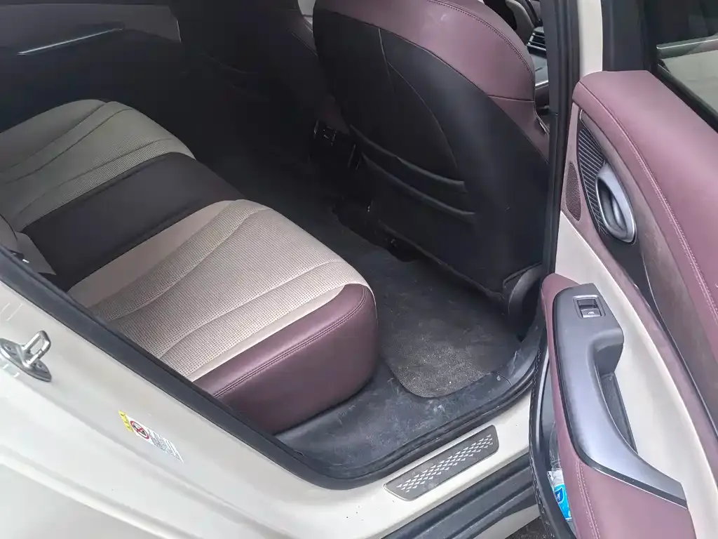 BYD Seal — фото 2