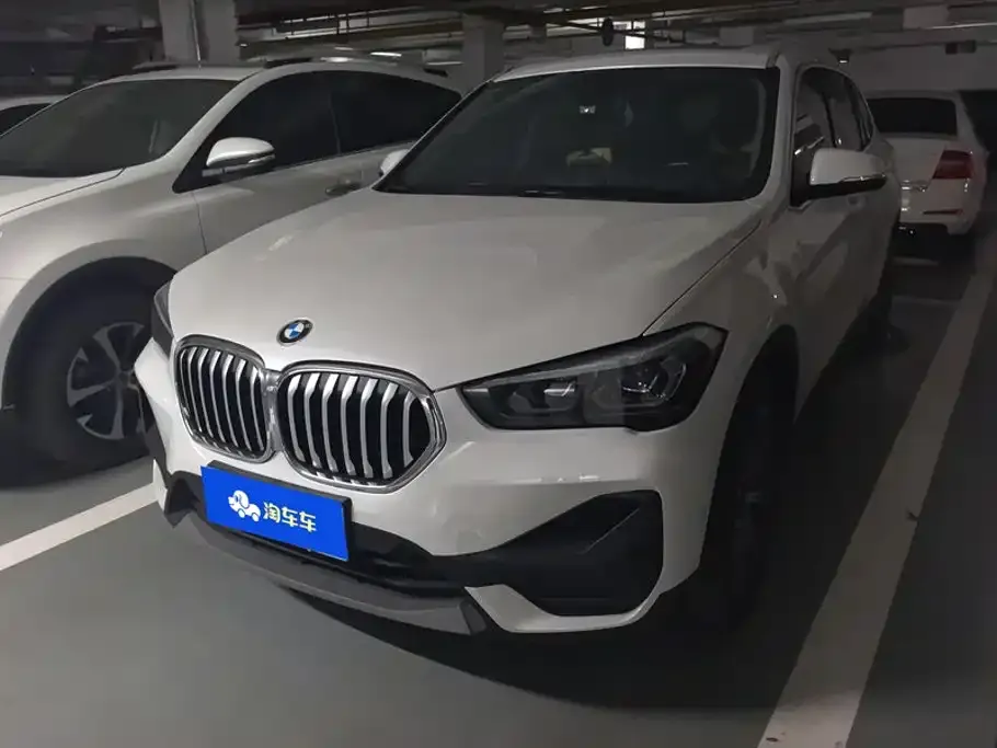 BMW X1 — фото 1