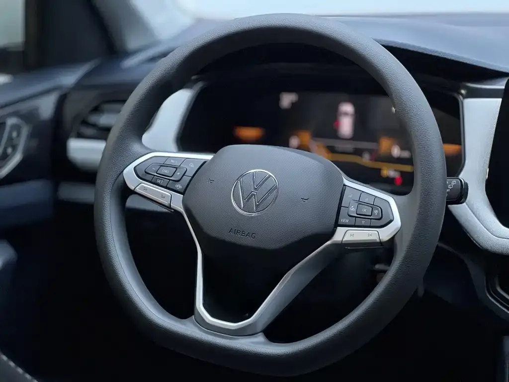 Volkswagen Tharu — фото 10