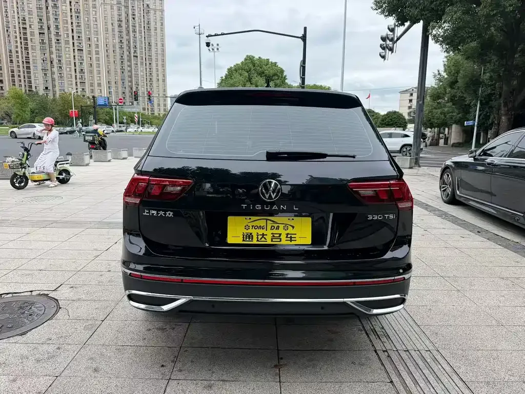 Volkswagen Tiguan L — фото 5