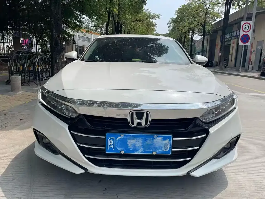 Honda Accord — фото 3