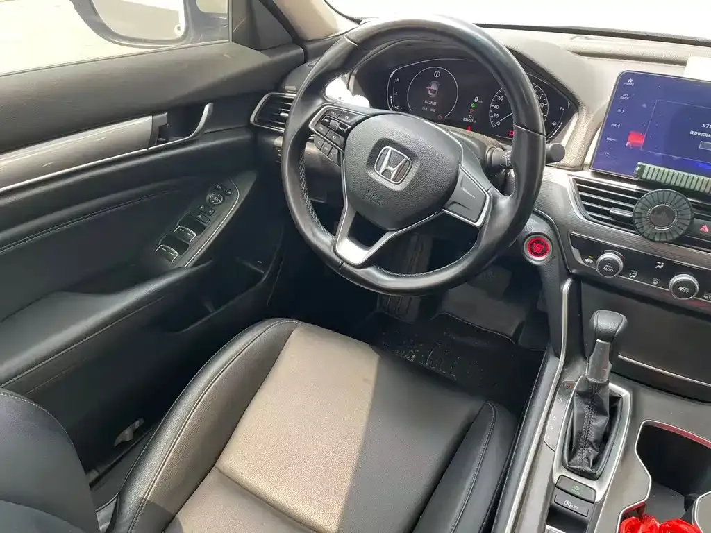 Honda Accord — фото 4
