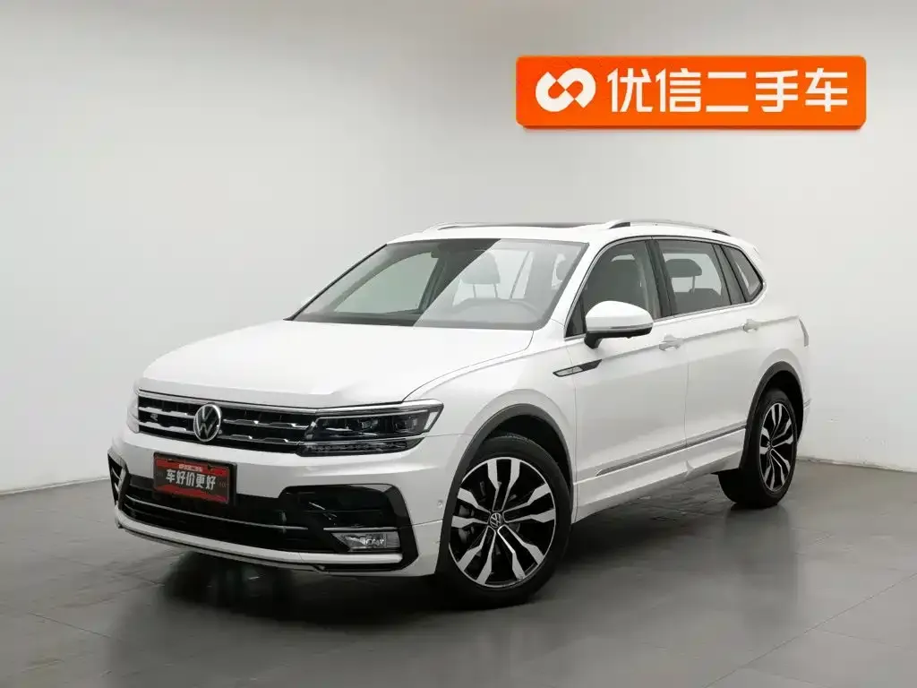 Volkswagen Tiguan L — фото 1