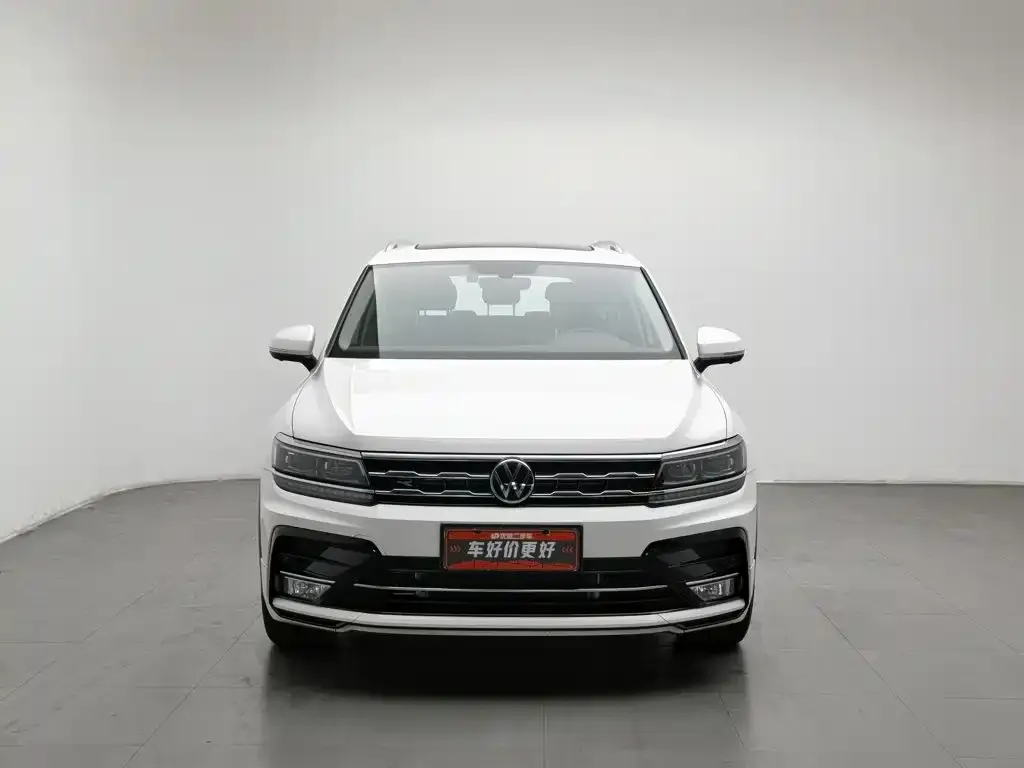 Volkswagen Tiguan L — фото 7