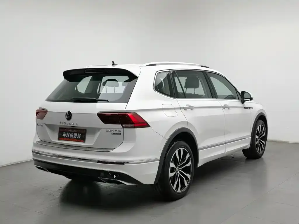 Volkswagen Tiguan L — фото 4