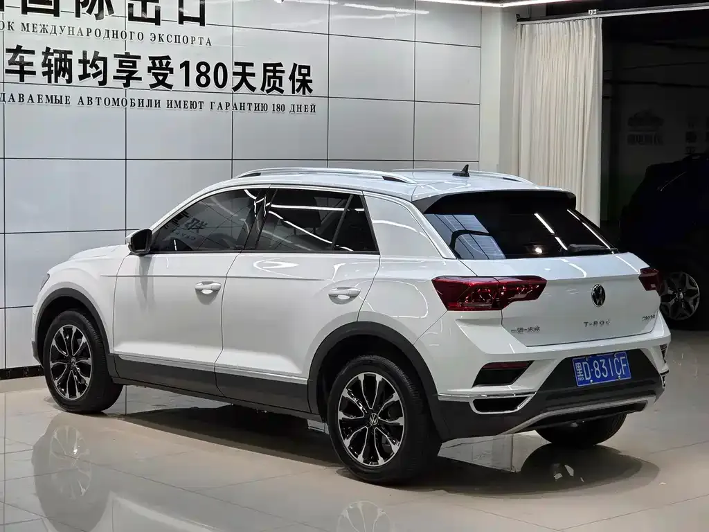 Volkswagen T-Roc — фото 4