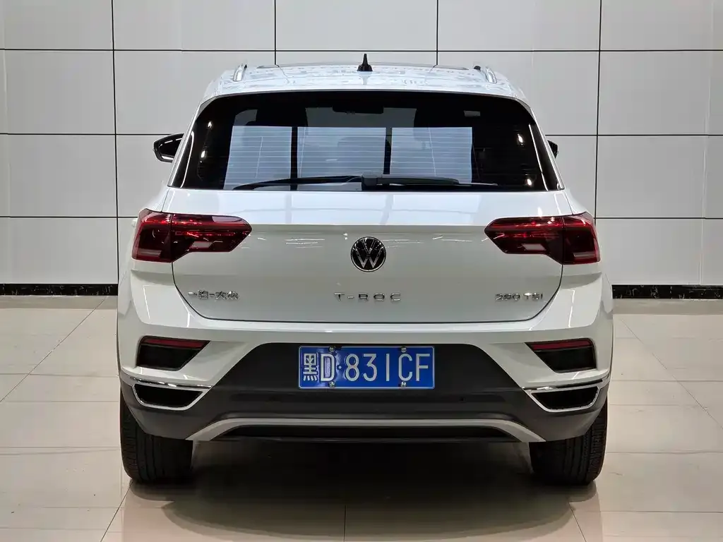 Volkswagen T-Roc — фото 2