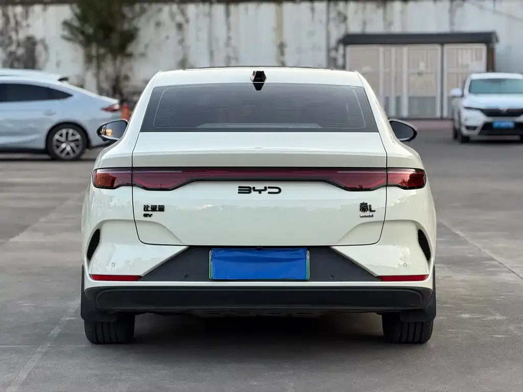 BYD Qin L — фото 9