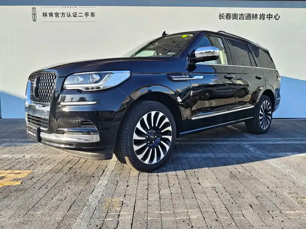 Lincoln Navigator — фото 1