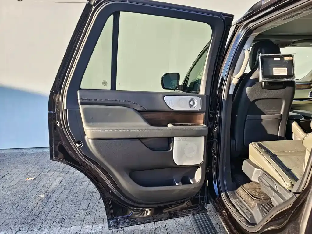 Lincoln Navigator — фото 3