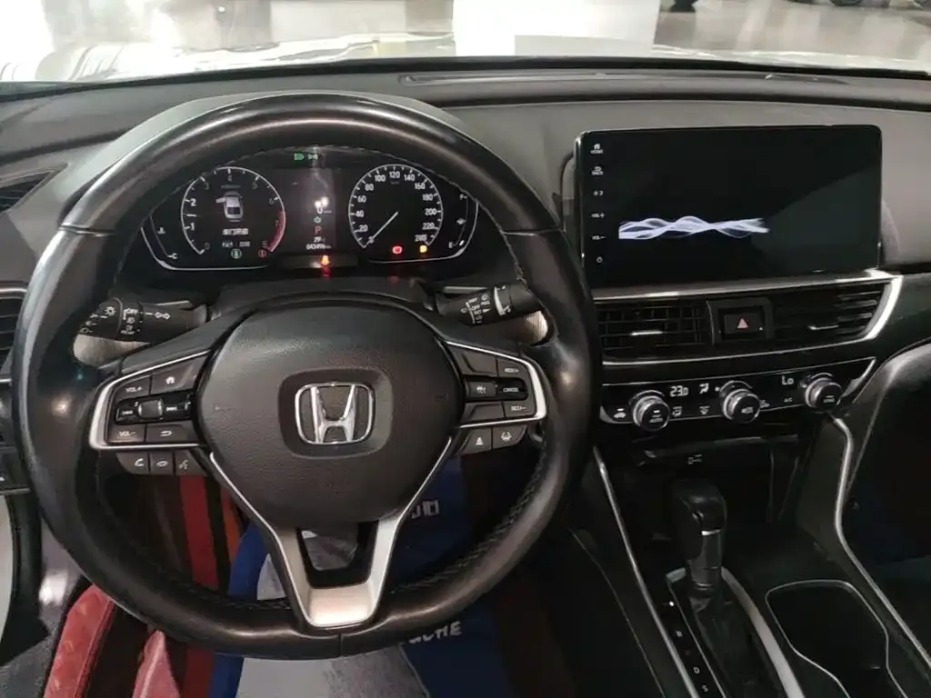 Honda Accord — фото 7