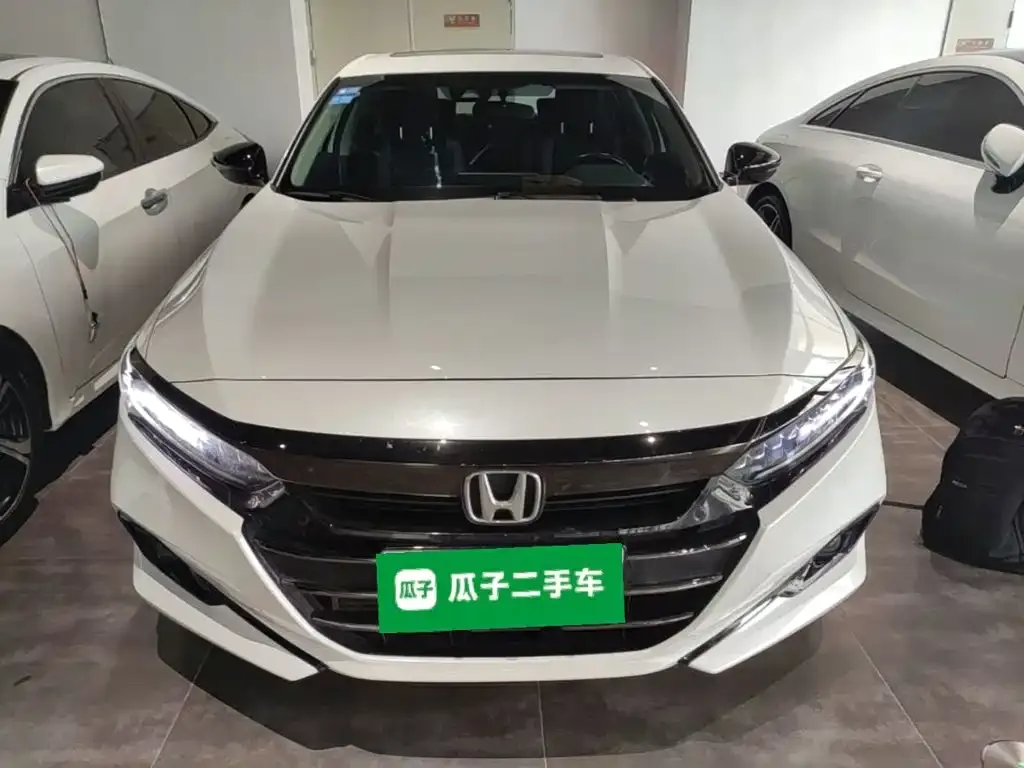 Honda Accord — фото 9