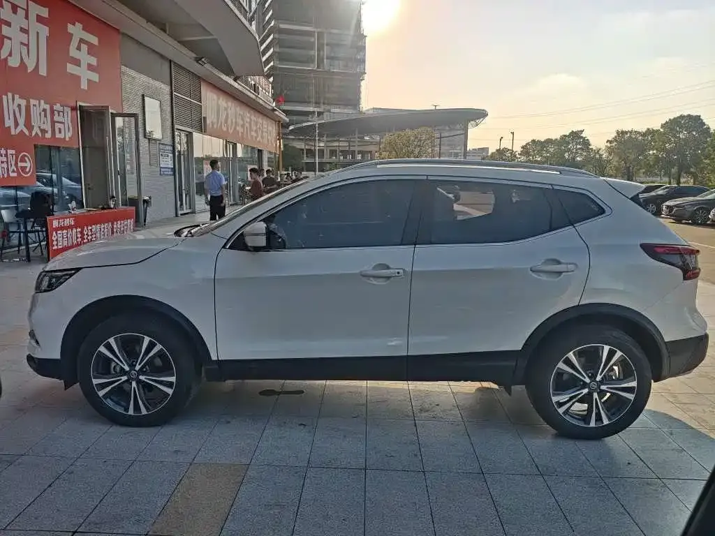 Nissan Qashqai — фото 4