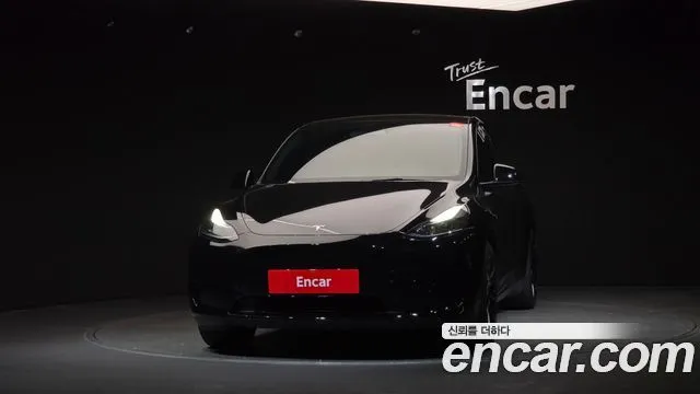Tesla Model Y — фото 4