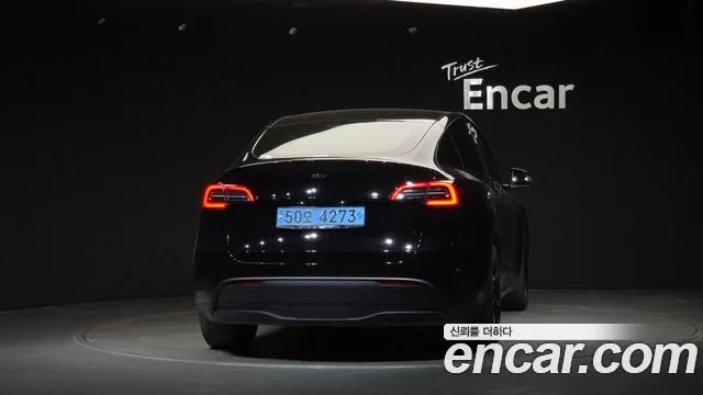 Tesla Model Y — фото 5