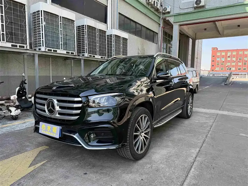 Mercedes-Benz GLS — фото 1