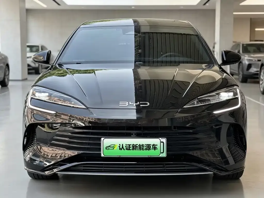 BYD Seal — фото 7