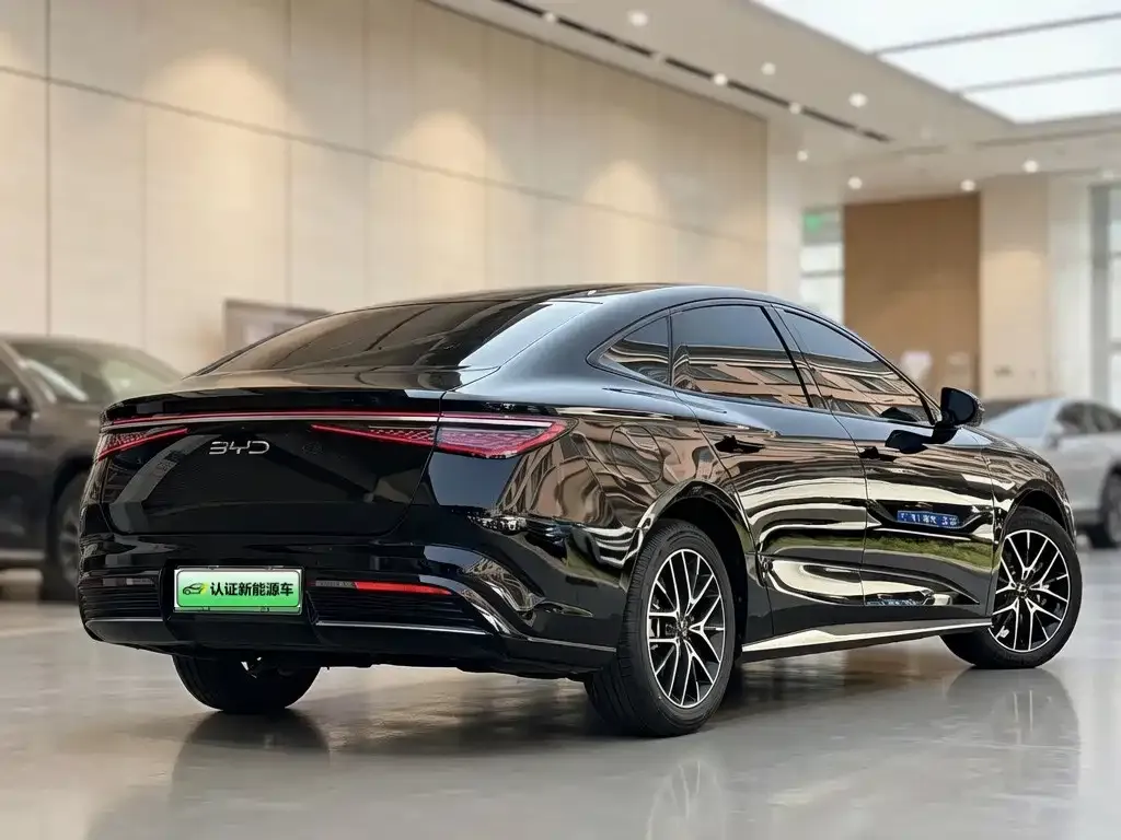 BYD Seal — фото 4