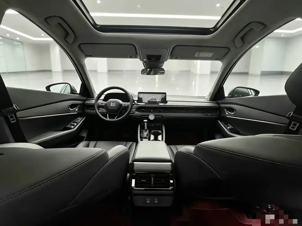 Honda Accord — фото 9