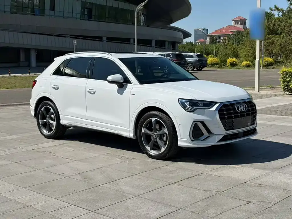 Audi Q3 — фото 2