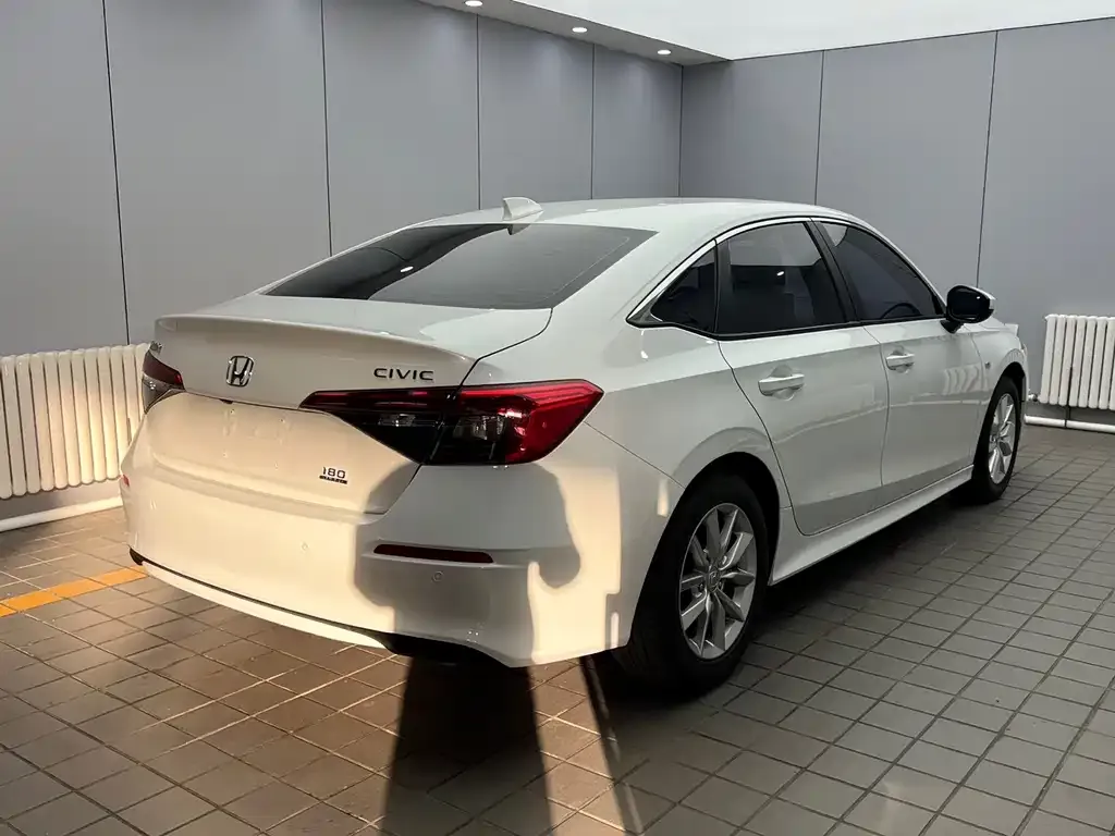 Honda Civic — фото 4