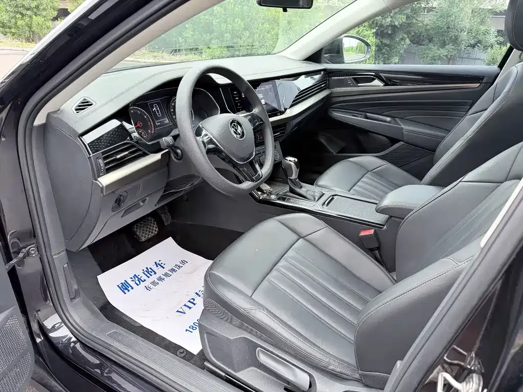 Volkswagen Passat — фото 7