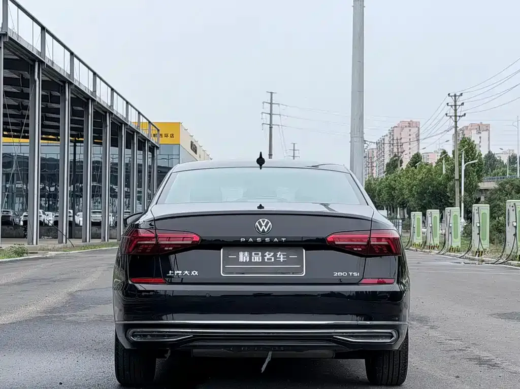 Volkswagen Passat — фото 5