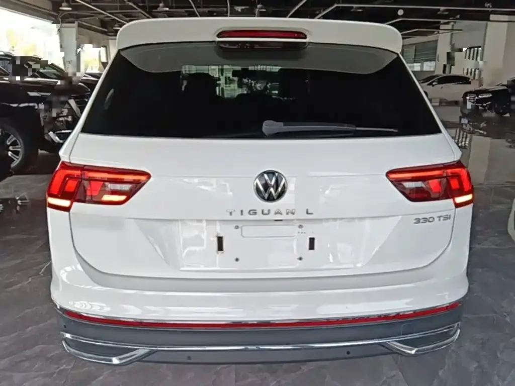 Volkswagen Tiguan L — фото 2