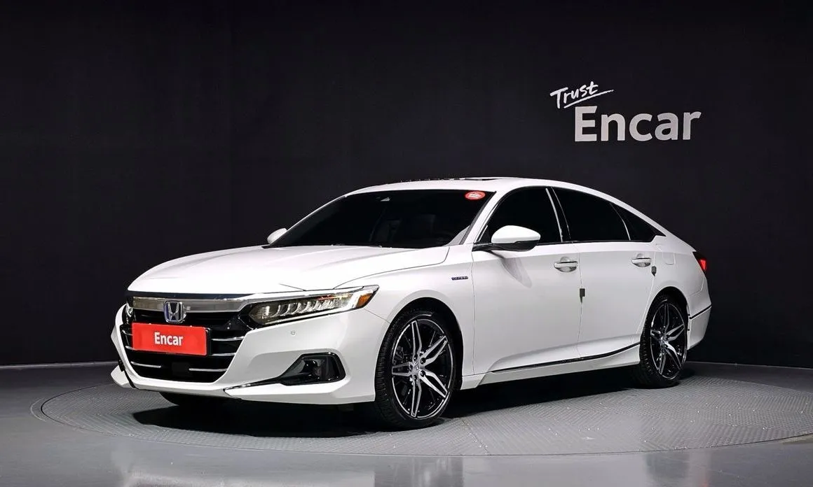 Honda Accord — фото 1