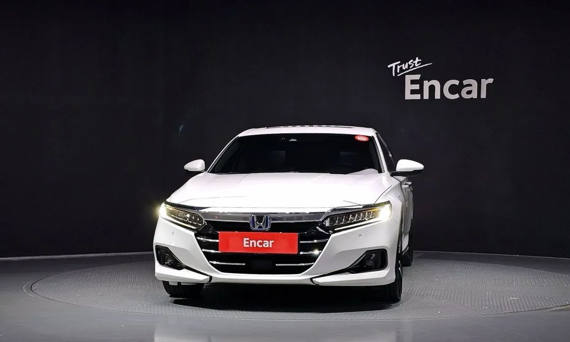 Honda Accord — фото 9