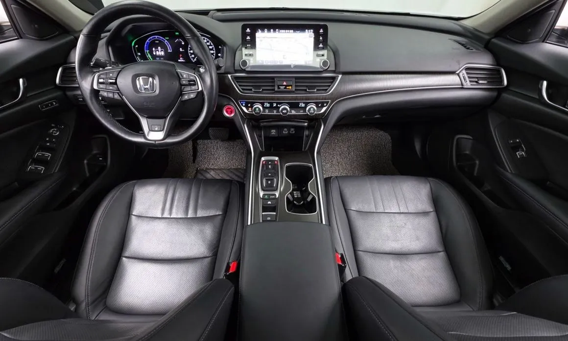 Honda Accord — фото 6