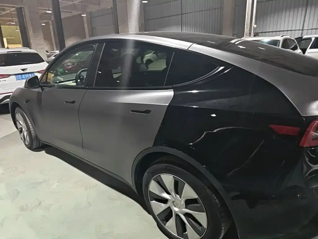 Tesla Model Y — фото 8