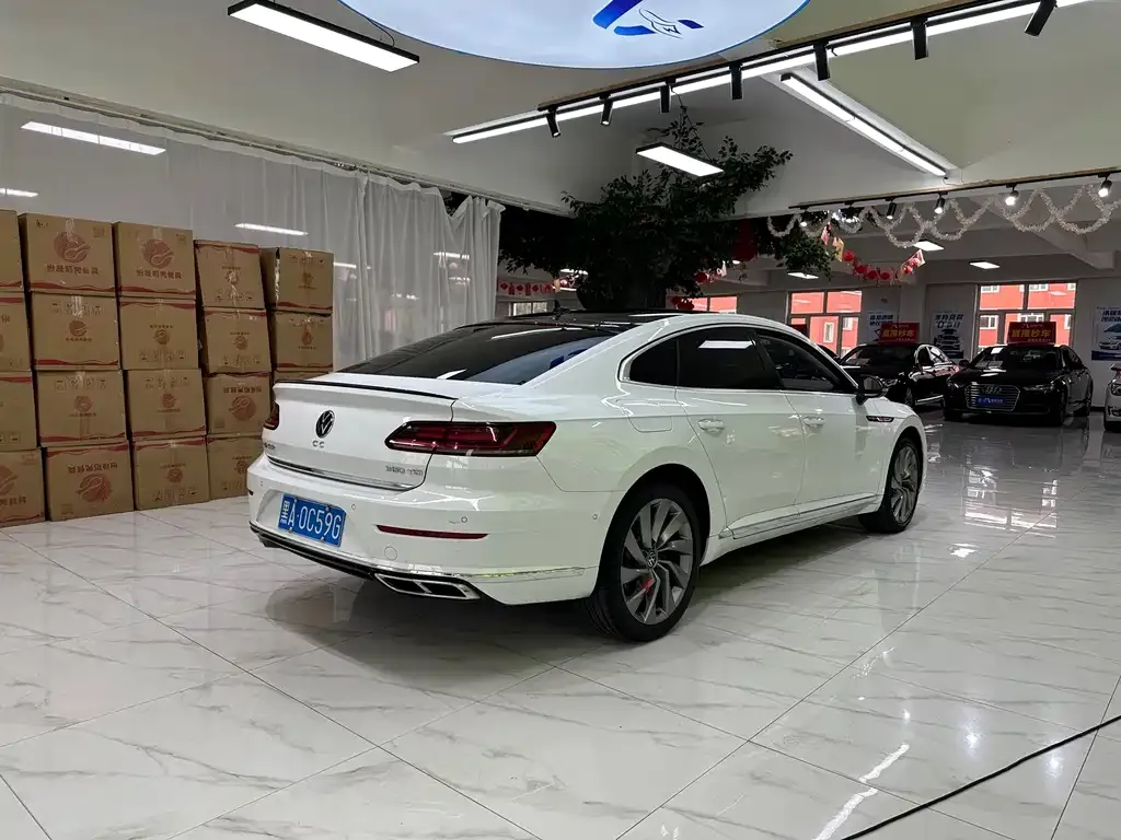 Volkswagen CC — фото 3