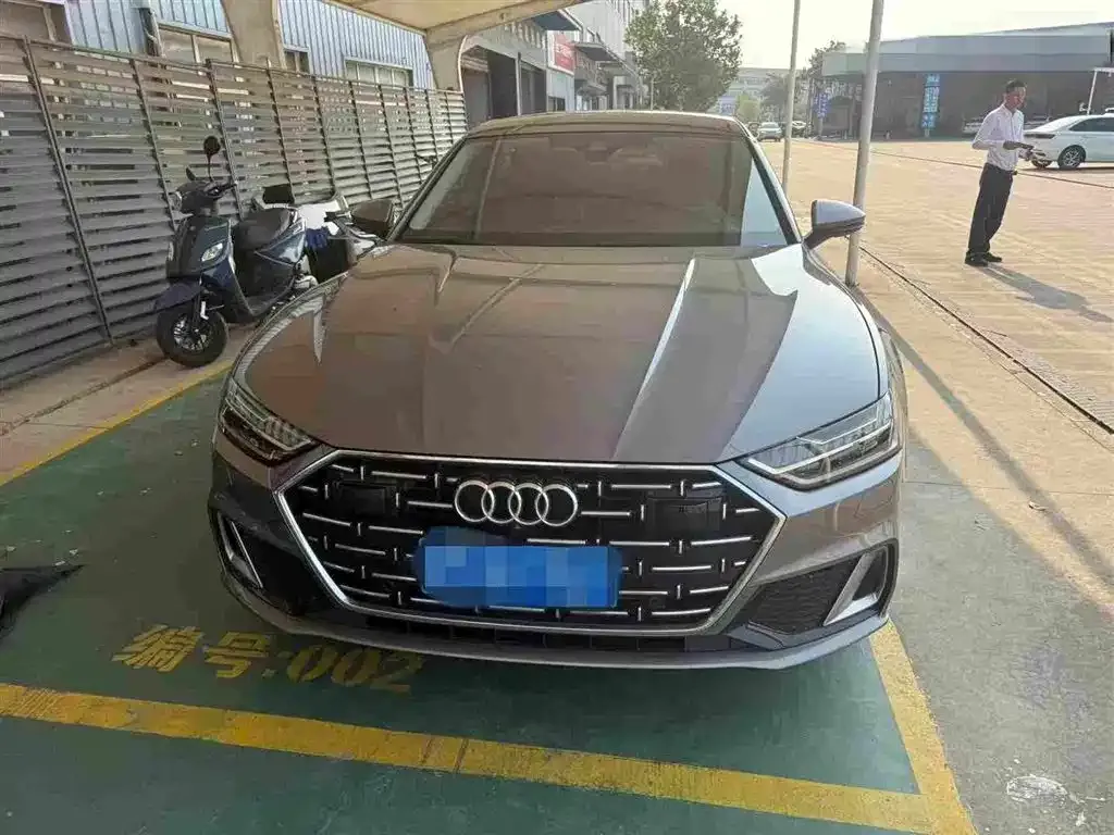 Audi A7L — фото 6