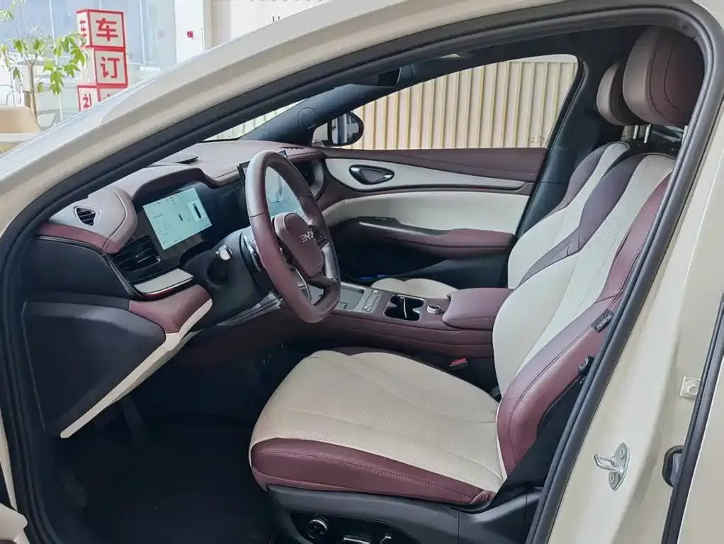 BYD Seal 07 DM-i — фото 3