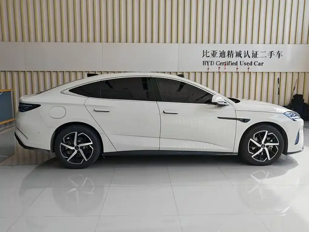 BYD Seal 07 DM-i — фото 10