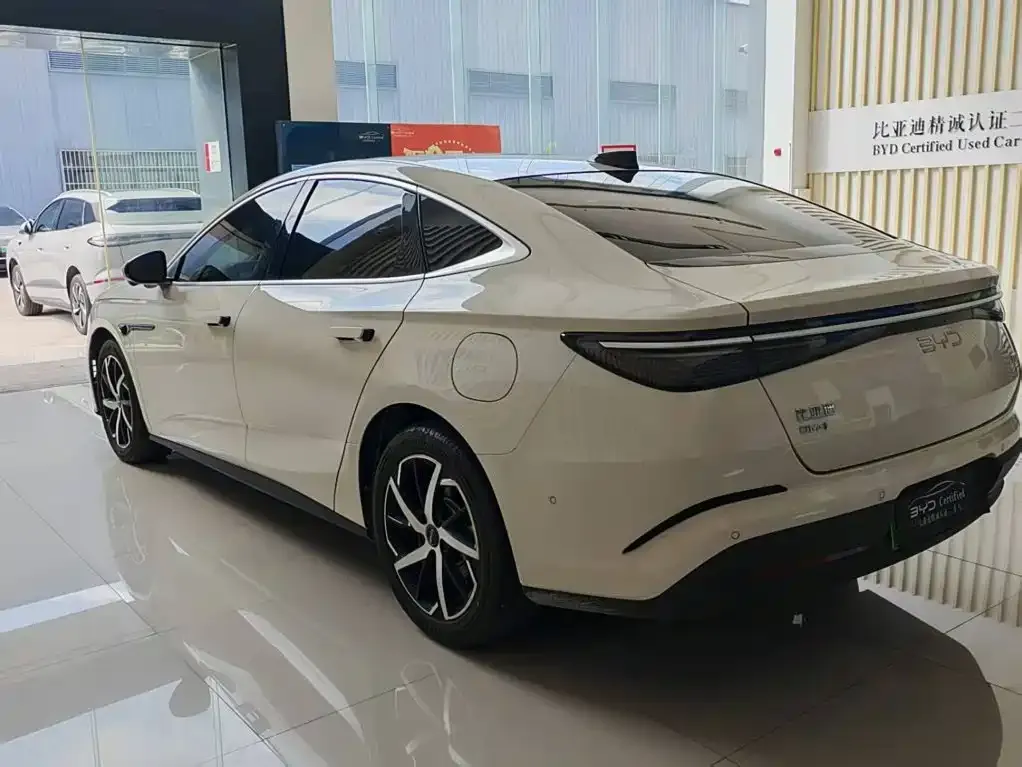 BYD Seal 07 DM-i — фото 7