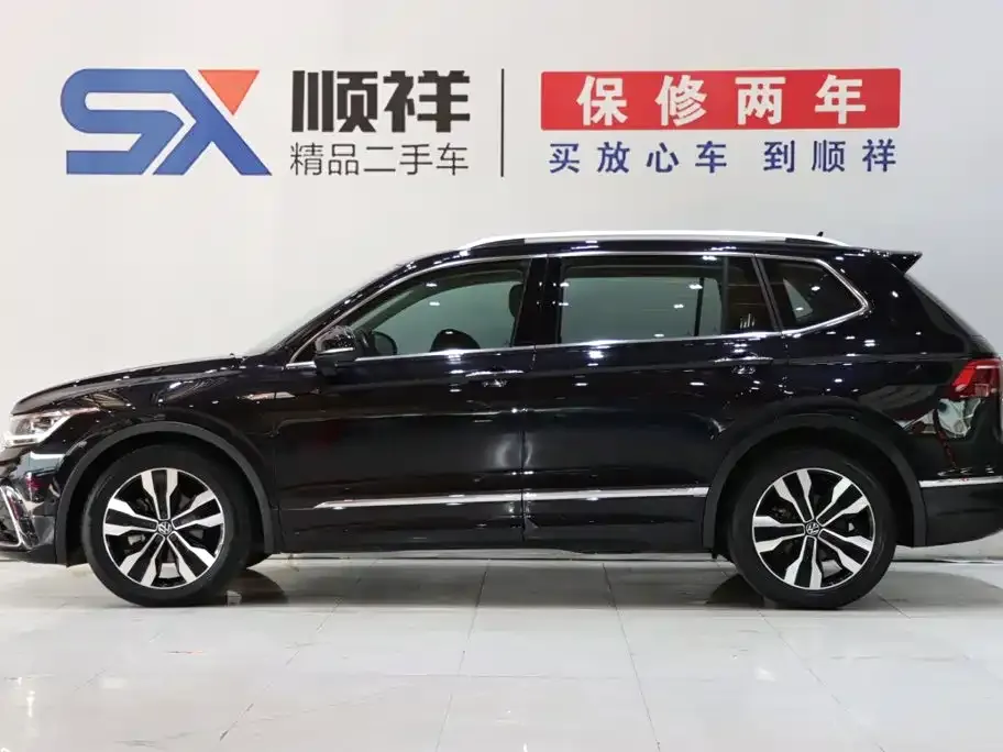 Volkswagen Tiguan L — фото 2