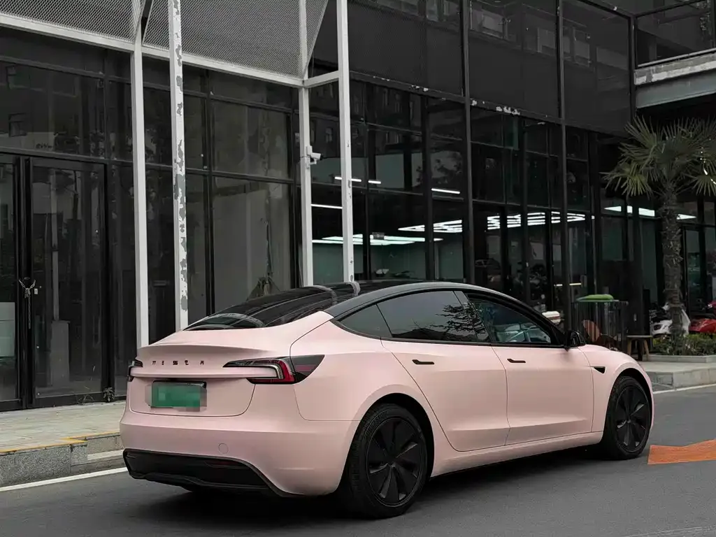 Tesla Model 3 — фото 4