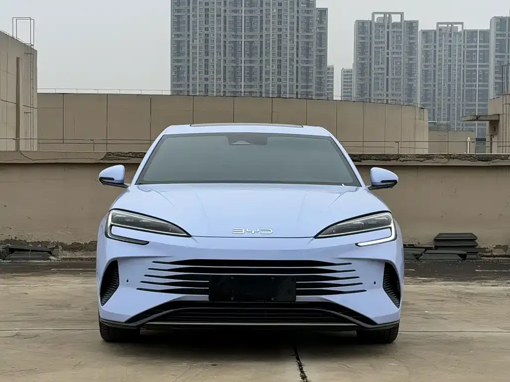 BYD Seal — фото 6