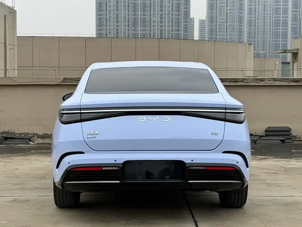 BYD Seal — фото 4