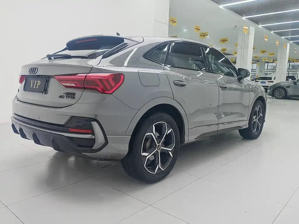 Audi Q3 Sportback — фото 1