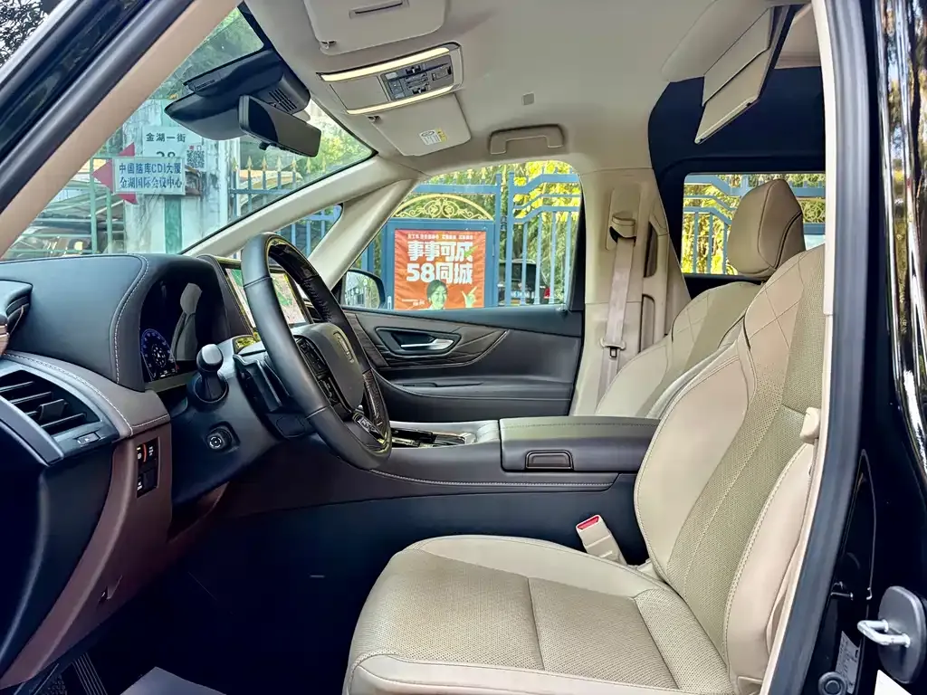 Toyota Vellfire — фото 7