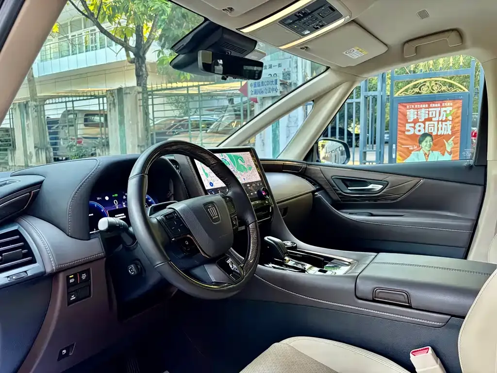 Toyota Vellfire — фото 5