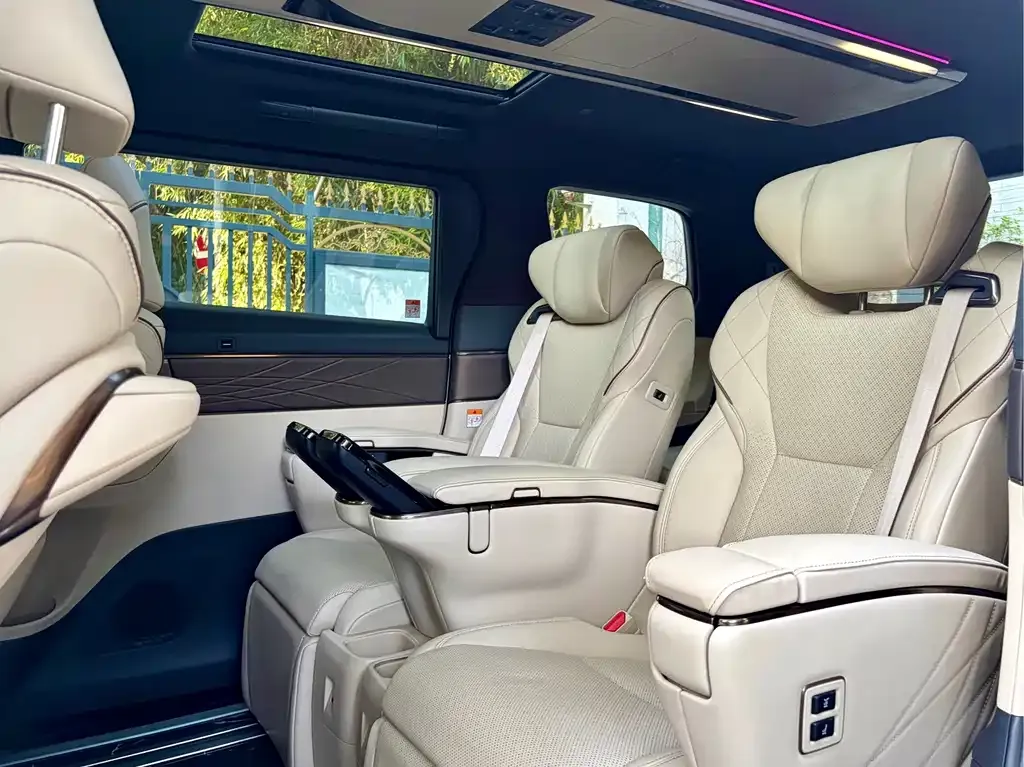 Toyota Vellfire — фото 4
