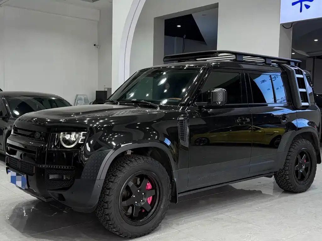 Land Rover Defender — фото 1