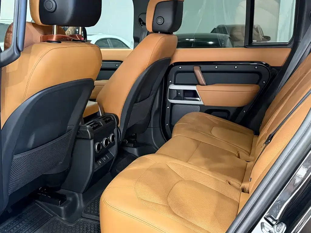 Land Rover Defender — фото 4