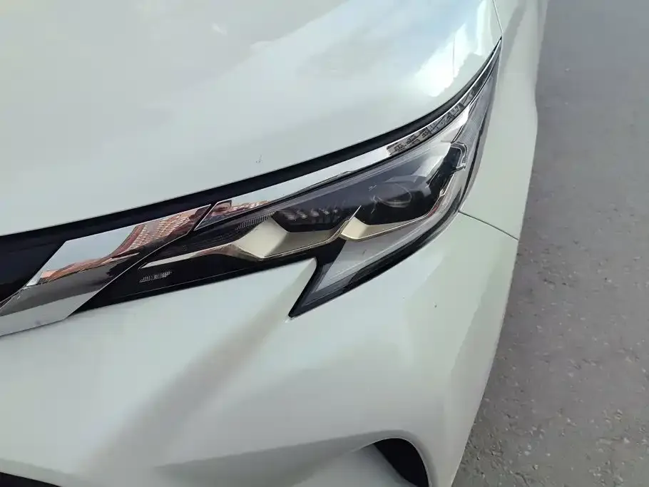 Toyota Granvia — фото 2