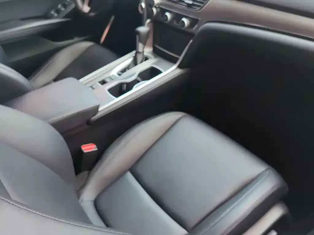 Honda Accord — фото 6