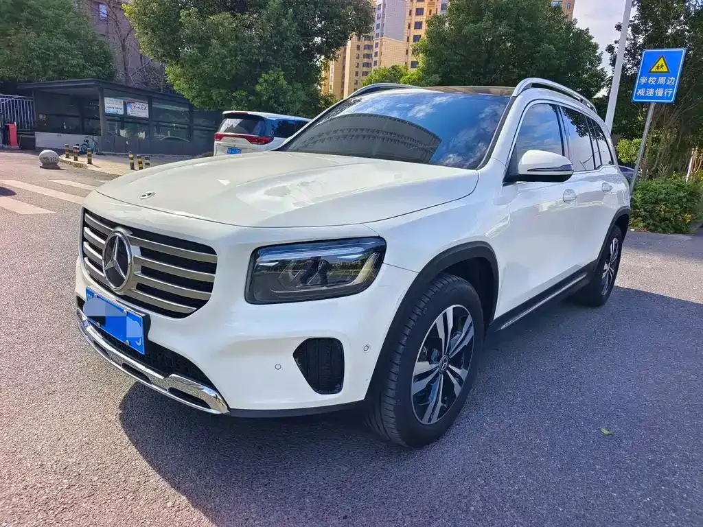 Mercedes-Benz GLB — фото 9